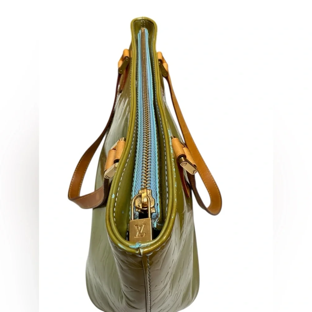 Louis Vuitton Vernis tote-see callouts